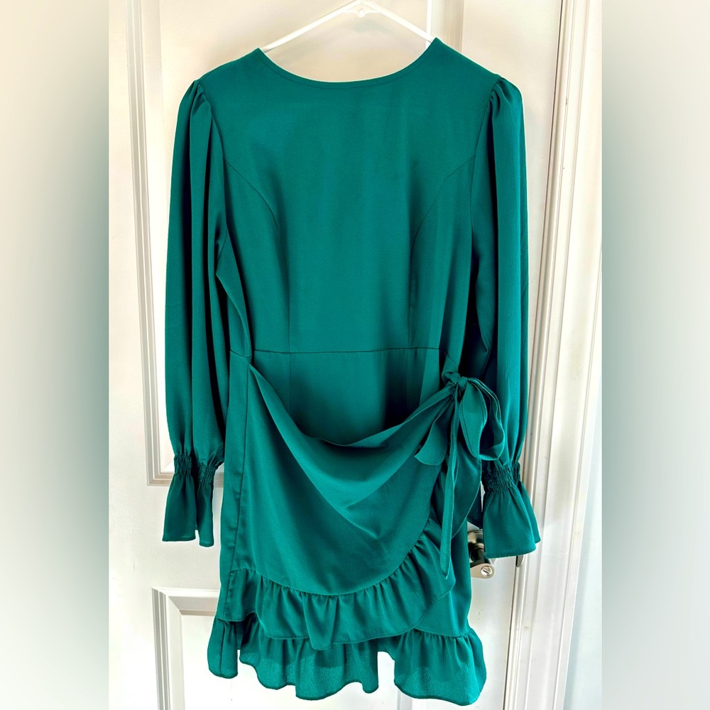 Hunter green dress! Perfect for Christmas pictures!